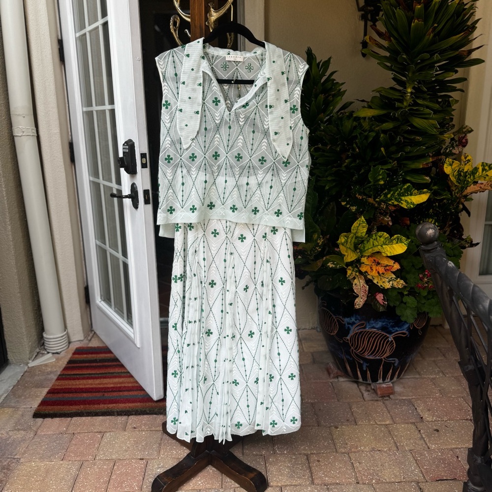 Gorgeous Sandro  Clover Leaf Skirt and Top set,  Sz 1